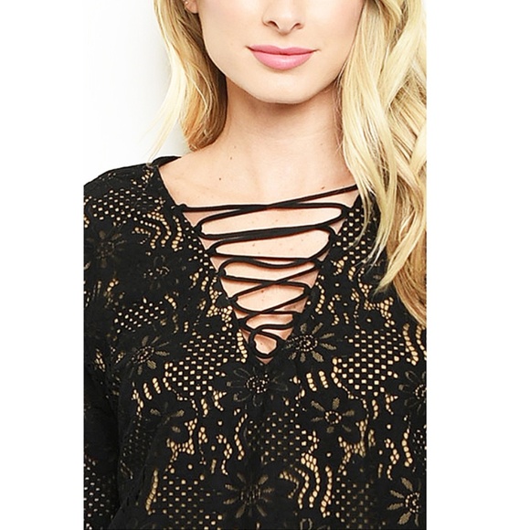 Victorian Ruffle Bell Sleeve Crochet Eyelet Blouse - Picture 5 of 7